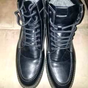 Men black leather boots